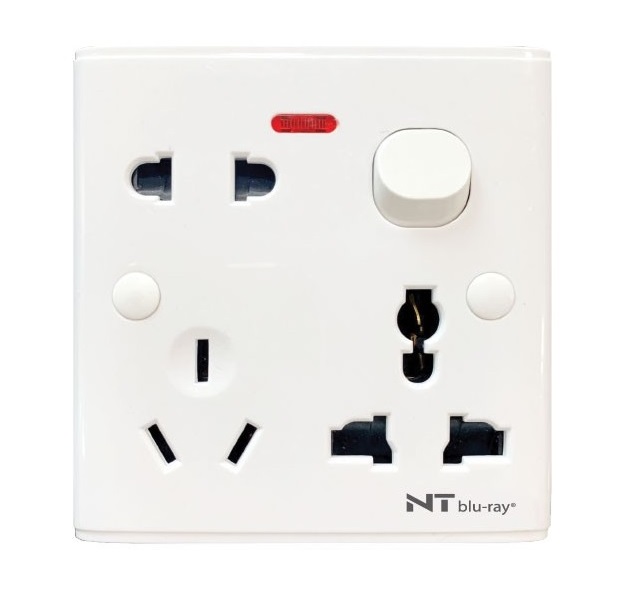 NT 8 pin Multi socket with switch